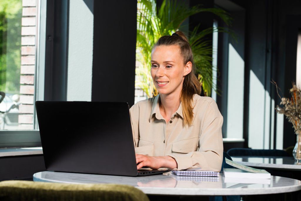 CAD tekenaar aan het werk